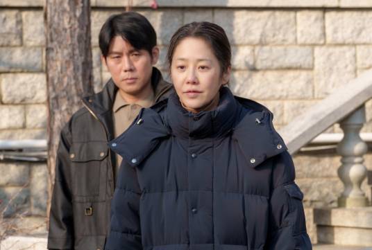 still cut drama Korea Queen Mantis