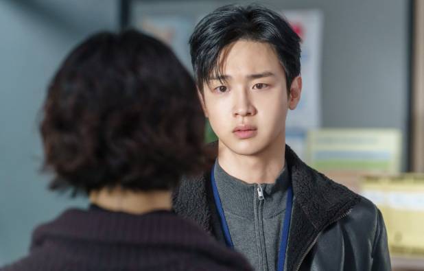 still cut drama Korea Queen Mantis