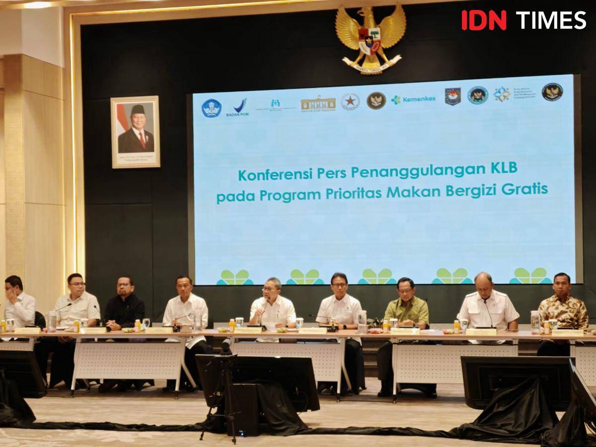 Mendagri, Tito Karnavian kumpulkan kepala daerah dan sekretaris daerah via online mengenai keracunan MBG pada Senin (29/9/2025).