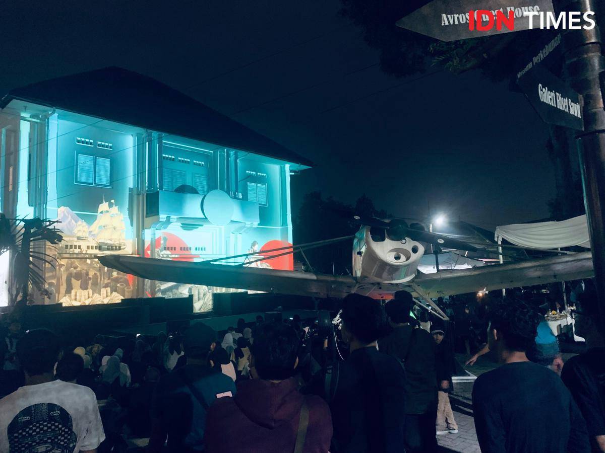 Pemeran seni jejak tanam di Museum Musperin, Sabtu (28/9/2025) malam (IDN Times/Doni Hermawan)