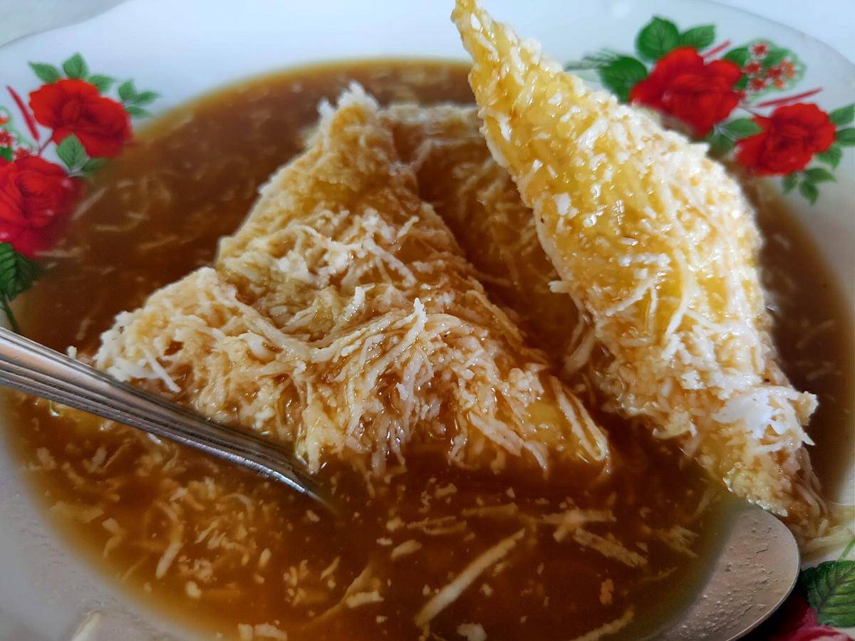ilustrasi kue lupis