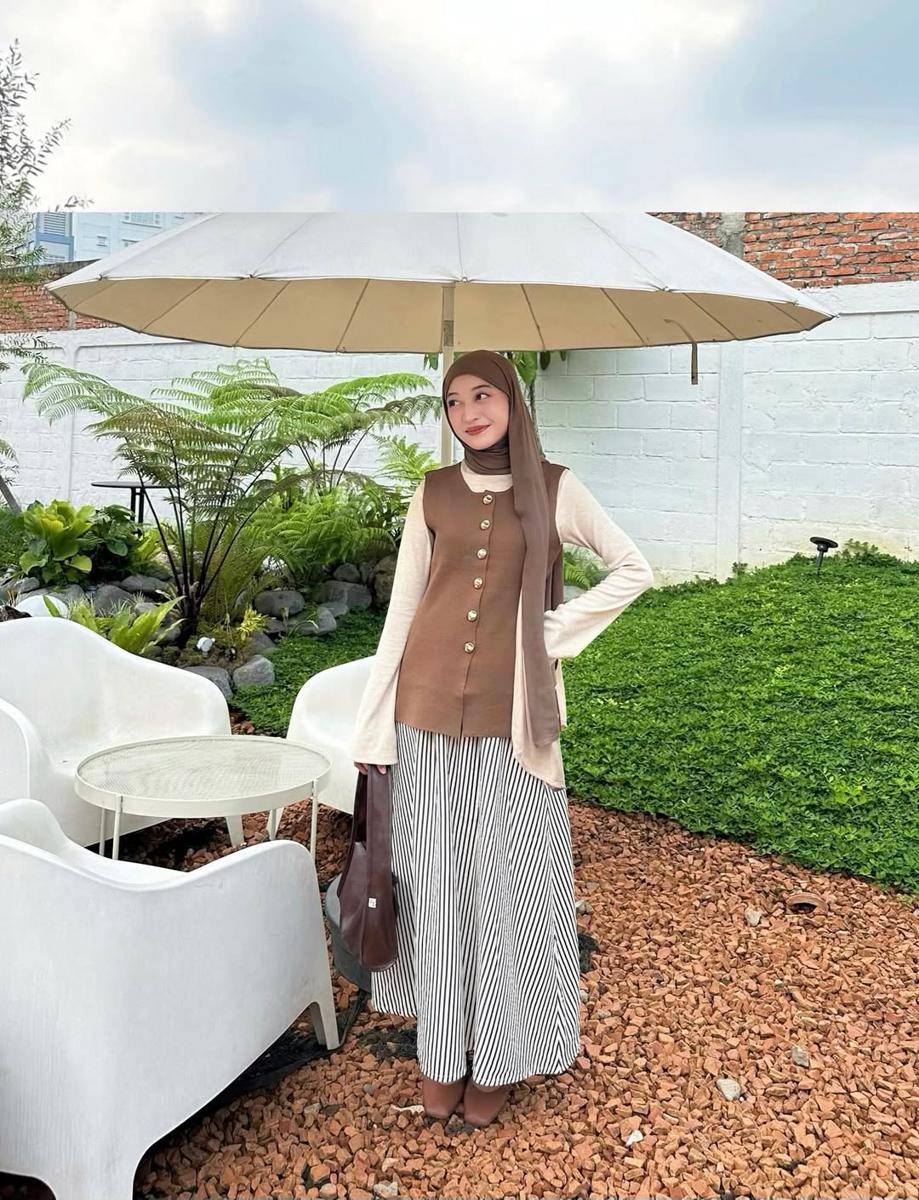 potret OOTD cafe hopping ala Nabilayua