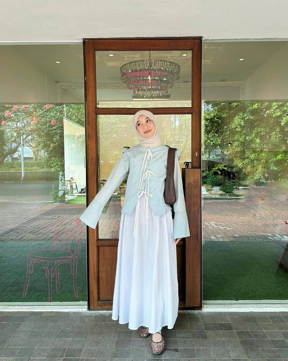 potret OOTD cafe hopping ala Nabilayua