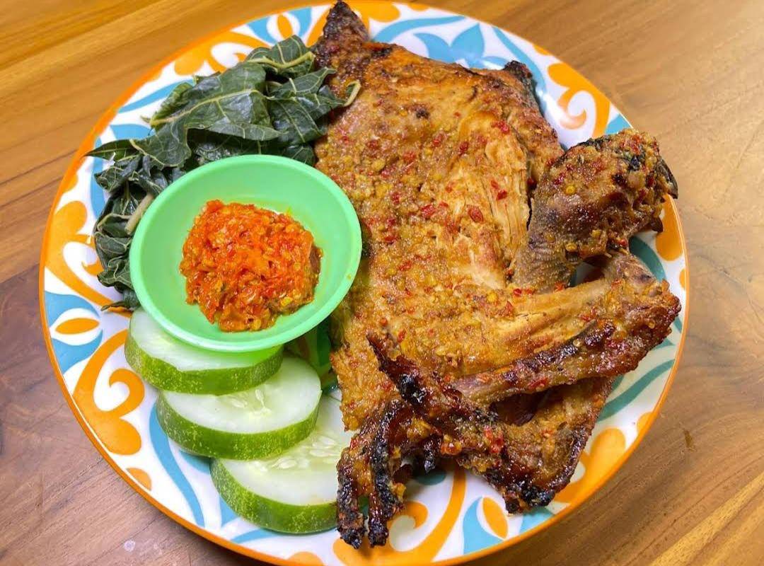 Ayam Panggang Mbah Dinem (google.com/maps/Ayam Panggang Mbah Dinem)