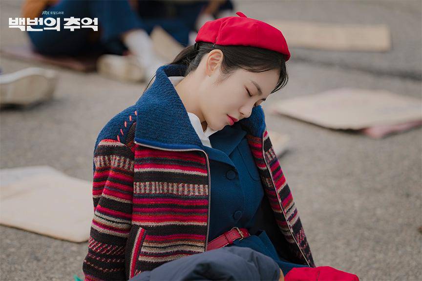 Still cut A Hundred Memories (dok. JTBC/A Hundred Memories)