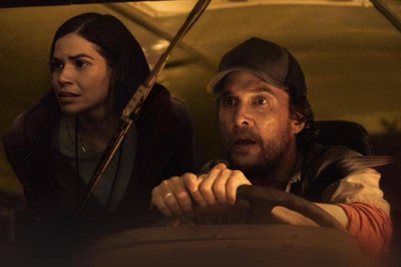 adegan dalam film The Lost Bus. (dok. Apple TV+/The Lost Bus)