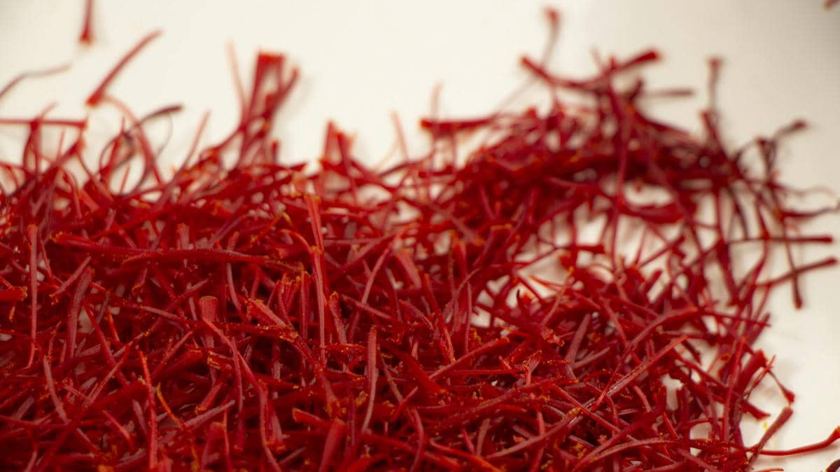 ilustrasi saffron (unsplash.com/Mohammad Amiri)