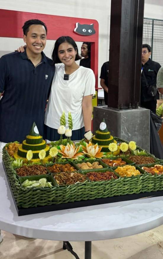 Ulang Tahun ke-40 Suami Caca Tengker (instagram.com/barry.tamin)