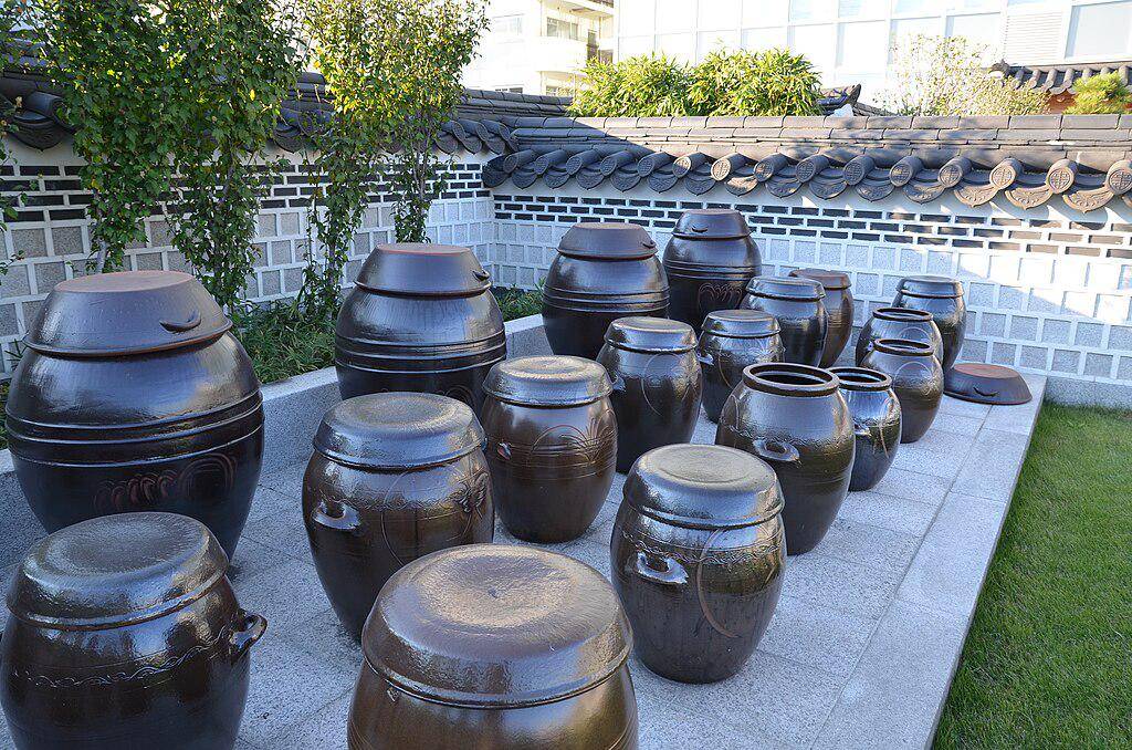 Onggi (commons.wikimedia.org/駐日韓国大使館 韓国文化院)