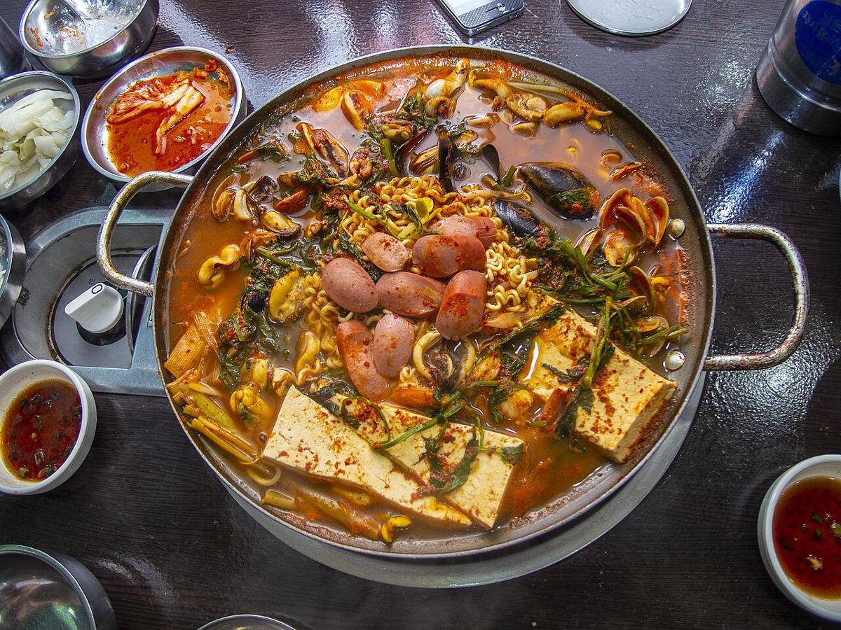 ilustrasi makanan Korea 