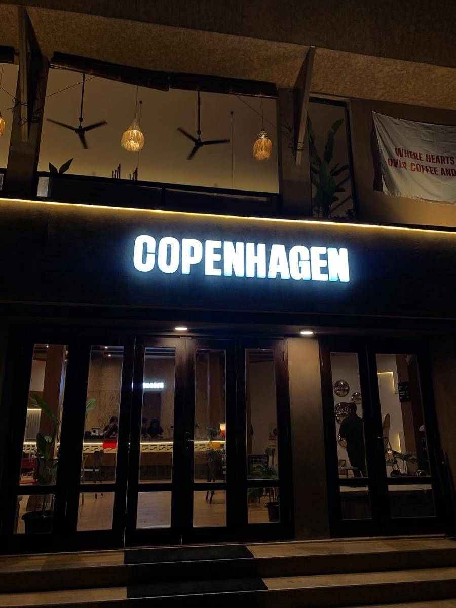 Copenhagen Jogja, Kafe Tropical Modern Baru di Jakal