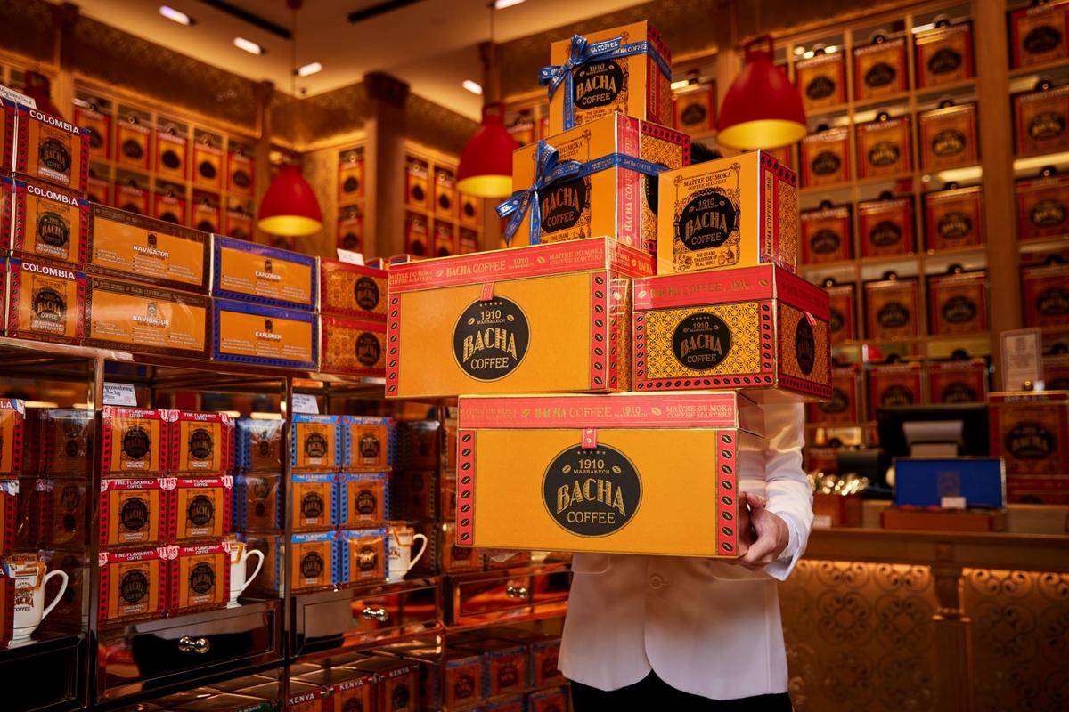 potret kemasan produk Bacha Coffee terkenal mewah (bachacoffee.com)