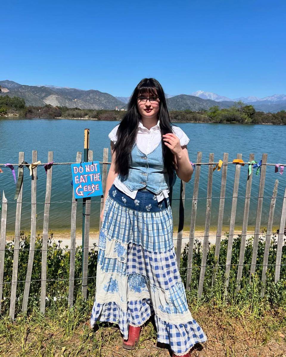 OOTD untuk apple body shape (instagram.com/stephaniepoetri)