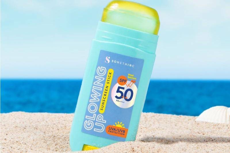 ilustrasi Somethinc – Holyshield! and Glow Sunscreen Stick (somethinc.com)