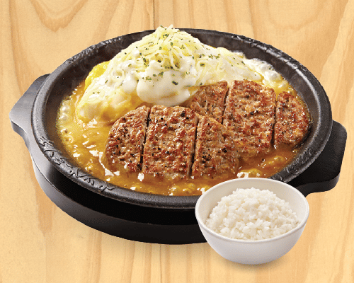 cheesy omelette curry rice di Pepper Lunch (pepperlunch.id)