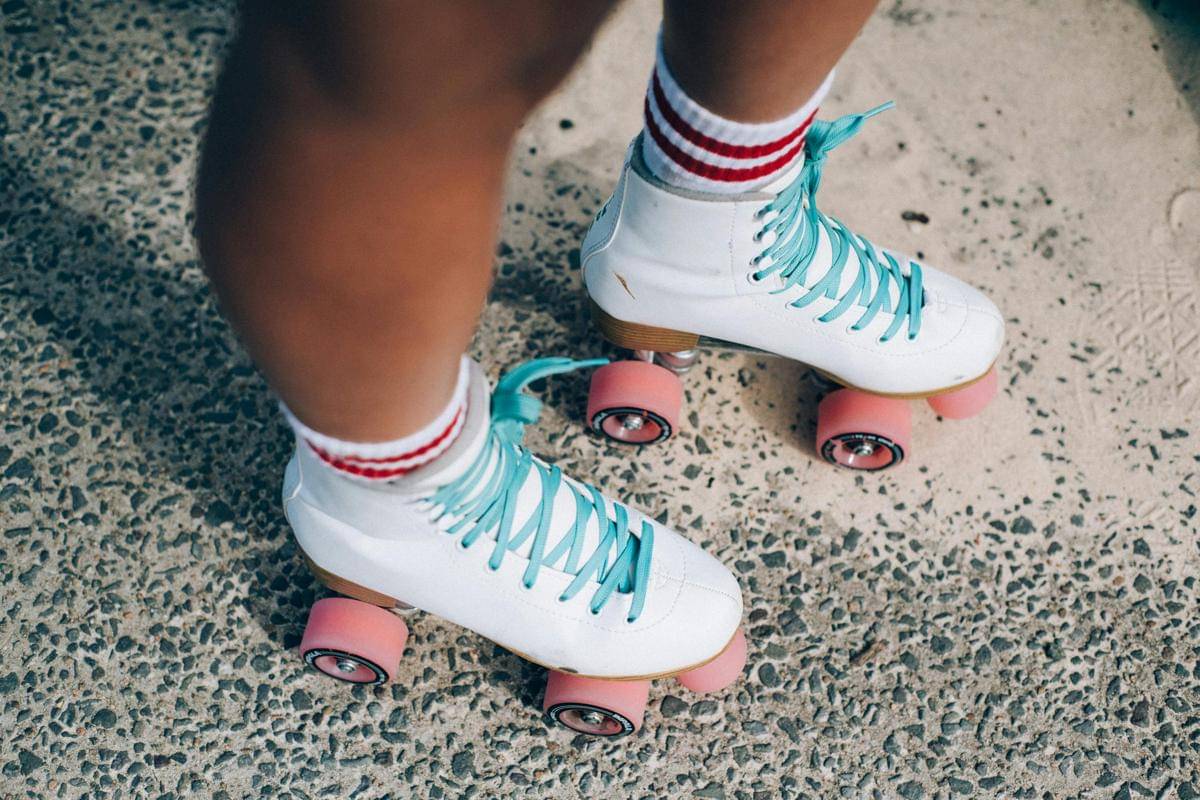 ilustrasi kaos kaki sporty (pexels.com/Laura Stanley)