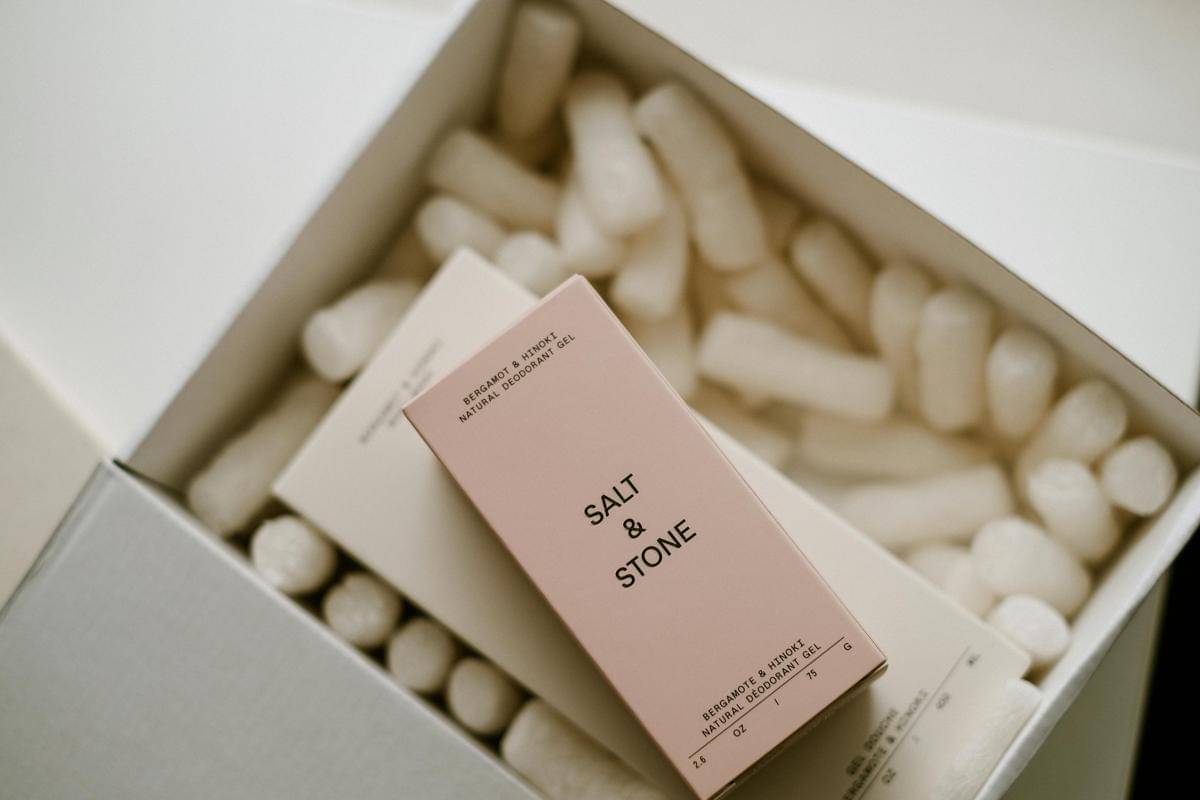ilustrasi antiperspirant dan deodorant (pexels.com/Valeriia Miller)
