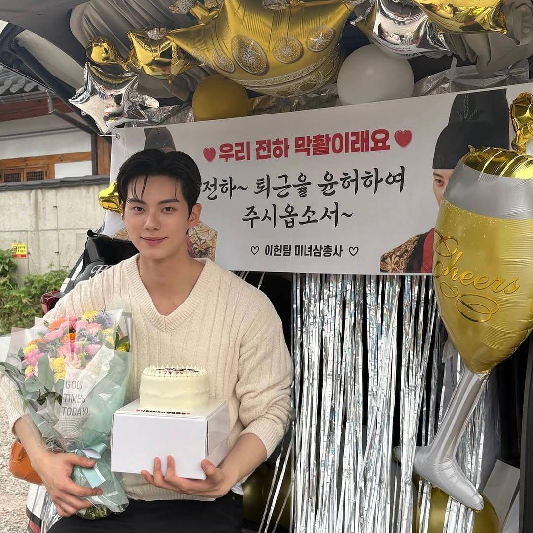 momen syuting terakhir drama Bon Appétit, Your Majesty (instagram.com/l.c.m____)