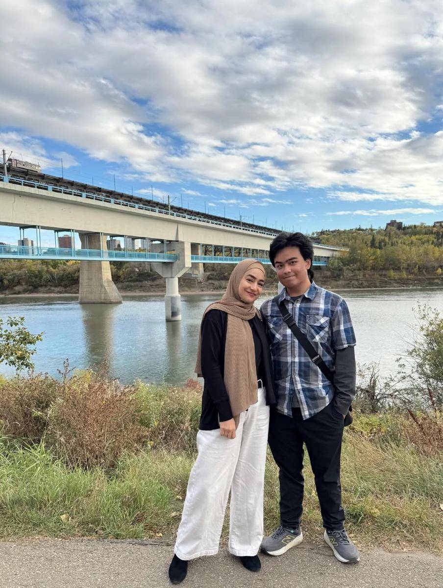 potret keluarga Cindy Fatikasari 
