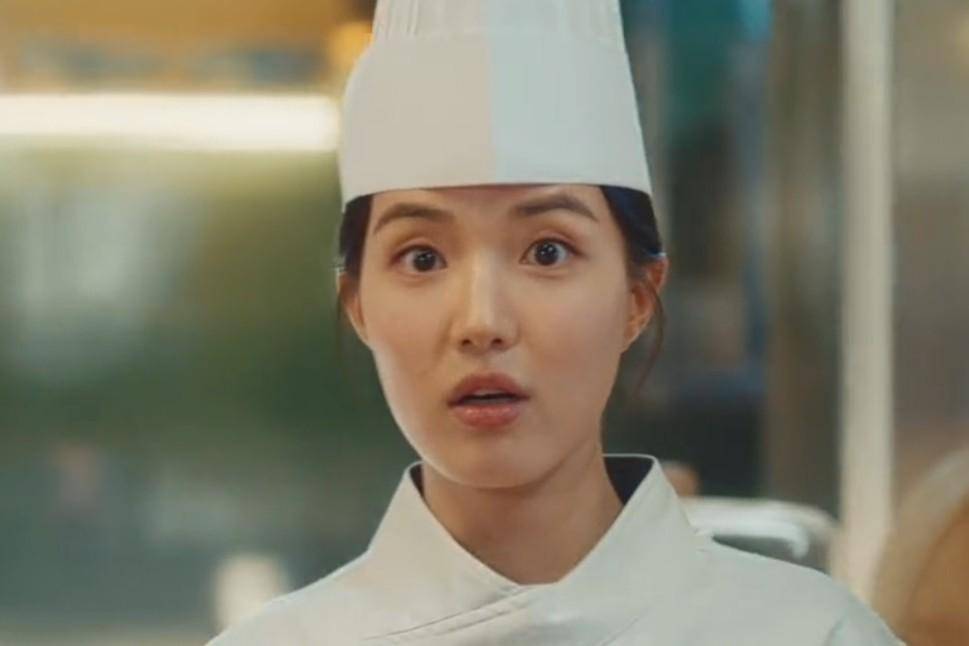 cuplikan drakor Bon Appetit, Your Majesty