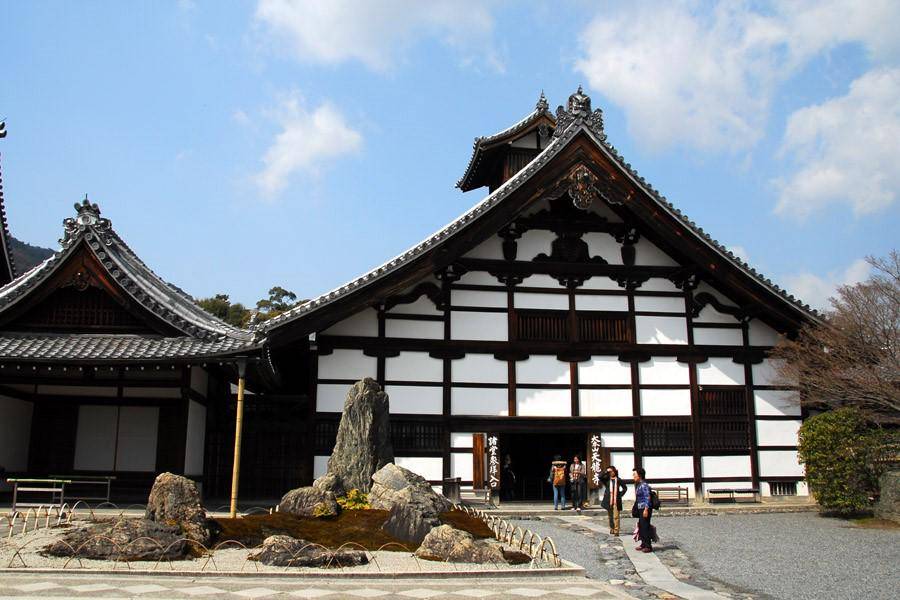 ilustrasi Tenryu-ji Temple Jepang (commons.wikimedia.org/SElefant)