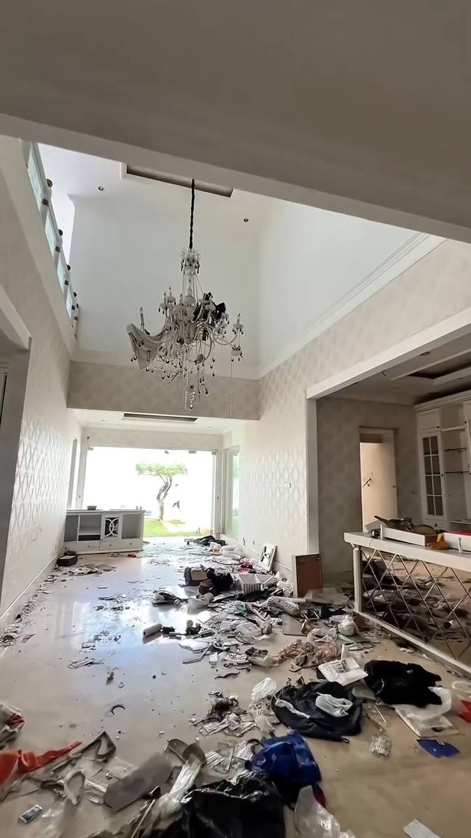 kondisi rumah Uya Kuya usai dijarah