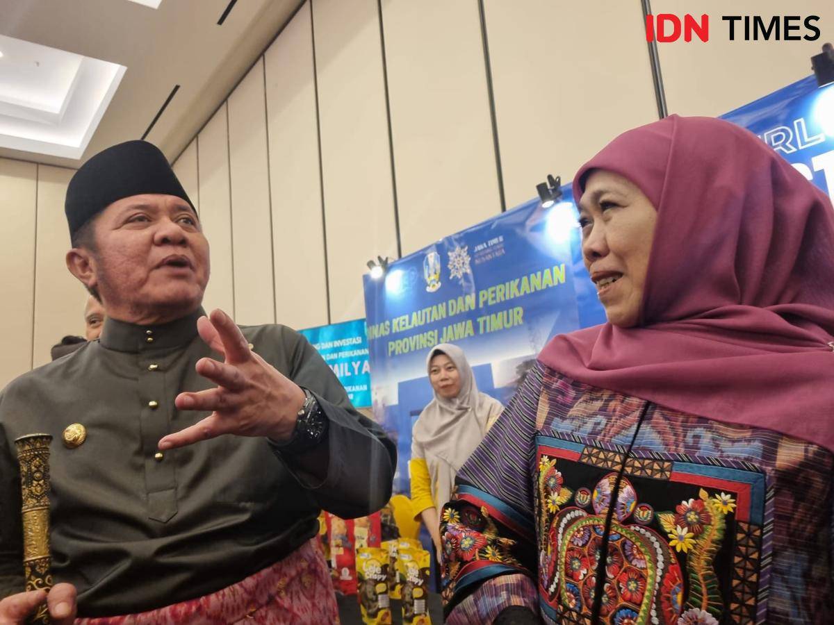 Gubernur Sumsel Herman Deru dan Gubernur Jatim Khofifah Indar Parawansa (IDN Times/Rangga Erfizal)