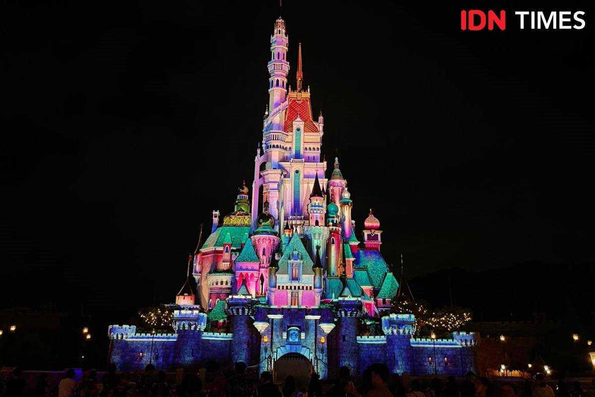 Potret Hong Kong Disneyland (IDN Times/Fina Wahibatun Nisa)