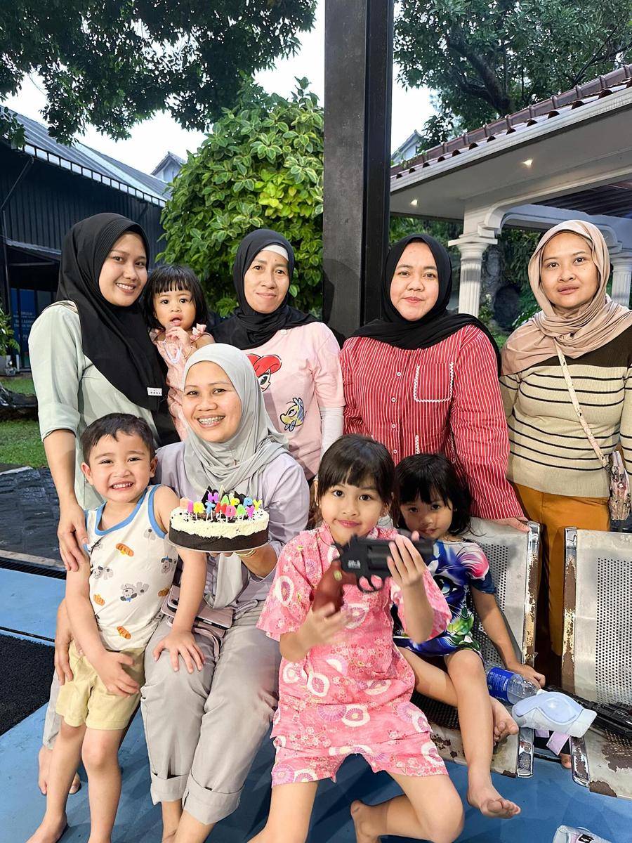 Rayyanza Kasih Kejutan Ulang Tahun Sus Rini (Instagram.com/raffinagita1717)