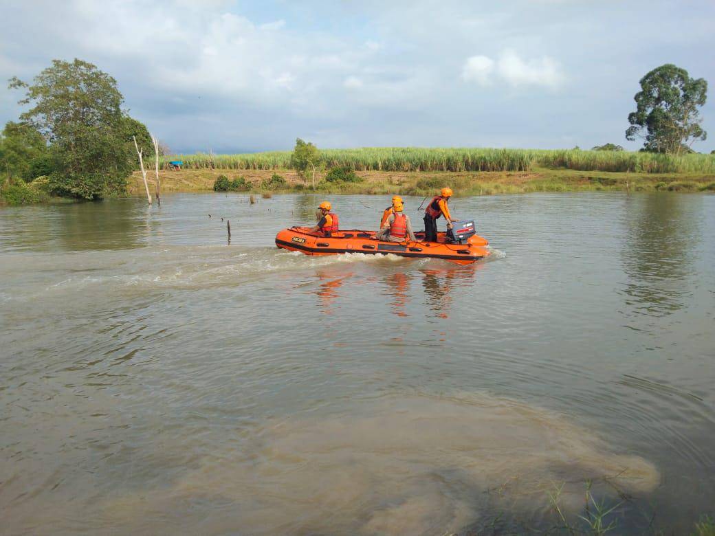 Tim SAR mencari bocah tenggelam di Sungai Bulu Takke, Desa Lompu, Kecamatan Cina, Kabupaten Bone. (Dok. Istimewa)