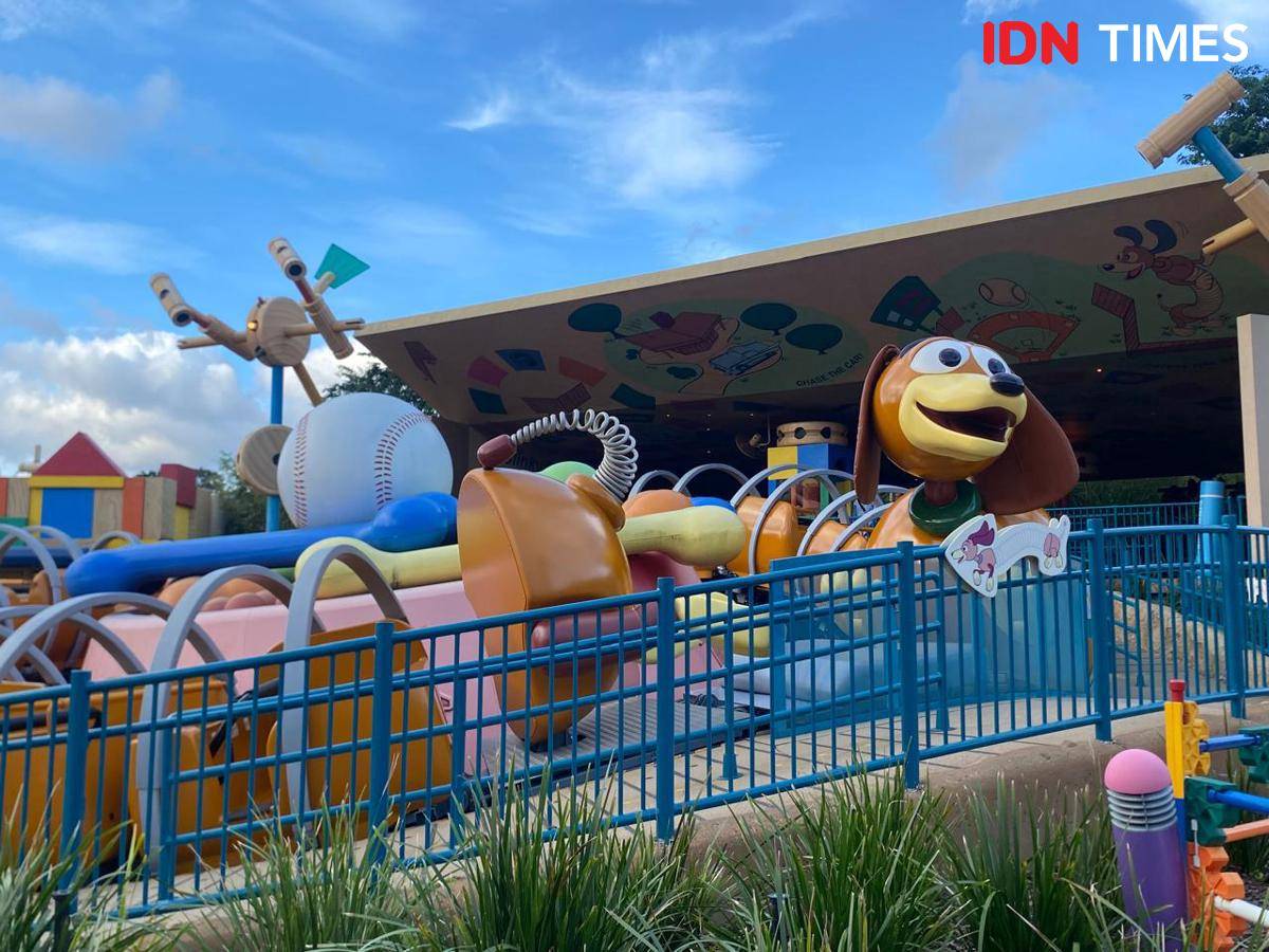 Potret wahana di Hong Kong Disneyland