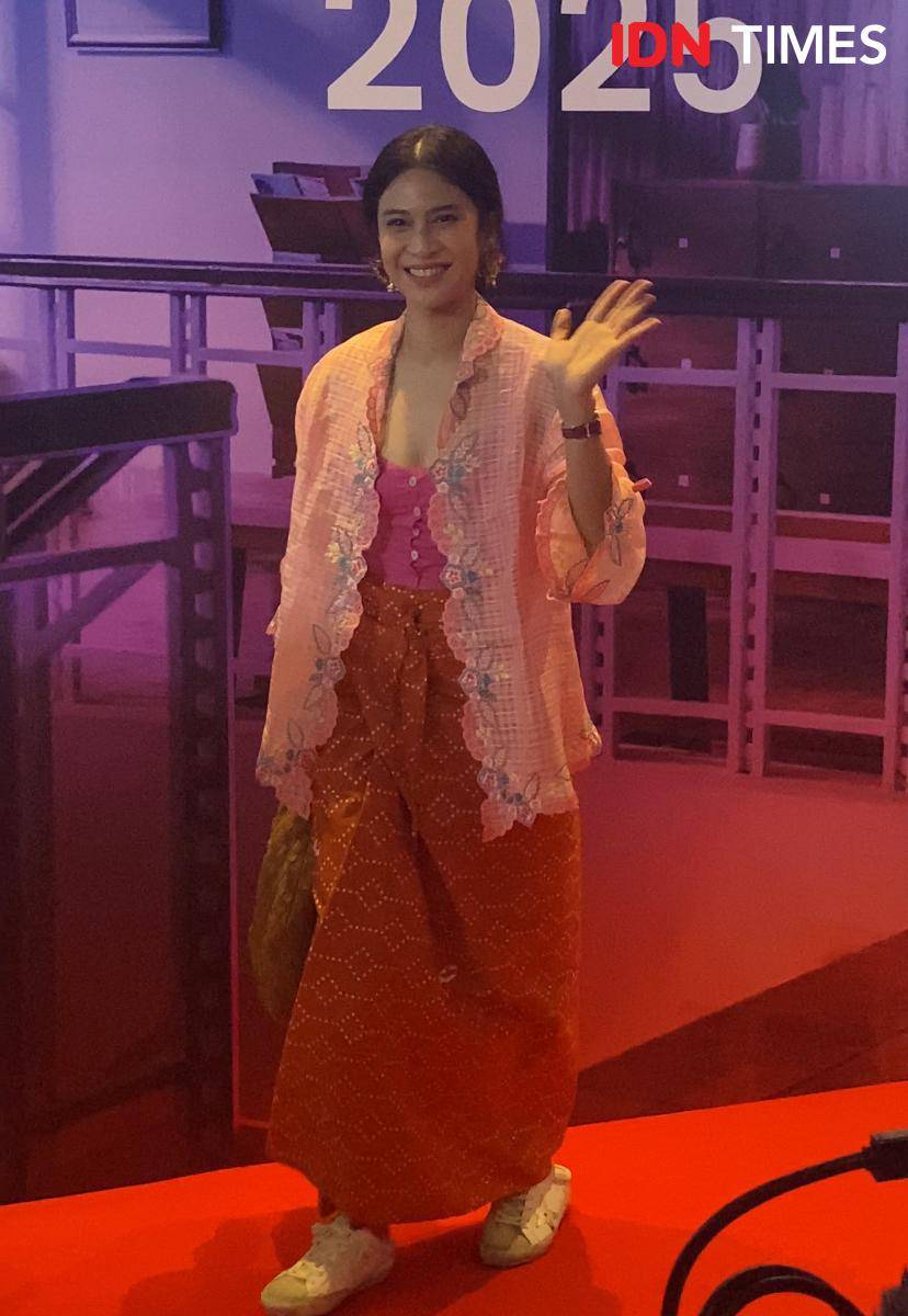 potret artis di red carpet gala premier film Rangga & Cinta di XXI Epicentrum, Jakarta, Senin (29/9/2025)