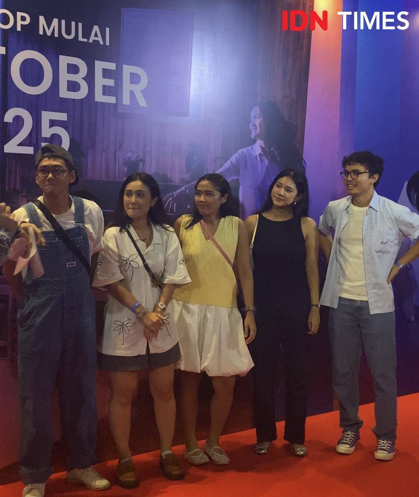 potret artis di red carpet gala premier film Rangga & Cinta di XXI Epicentrum, Jakarta, Senin (29/9/2025)