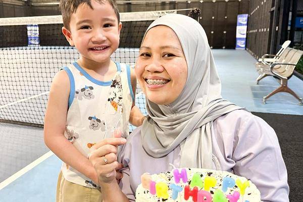 Rayyanza Kasih Kejutan Ulang Tahun Sus Rini (Instagram.com/raffinagita1717)