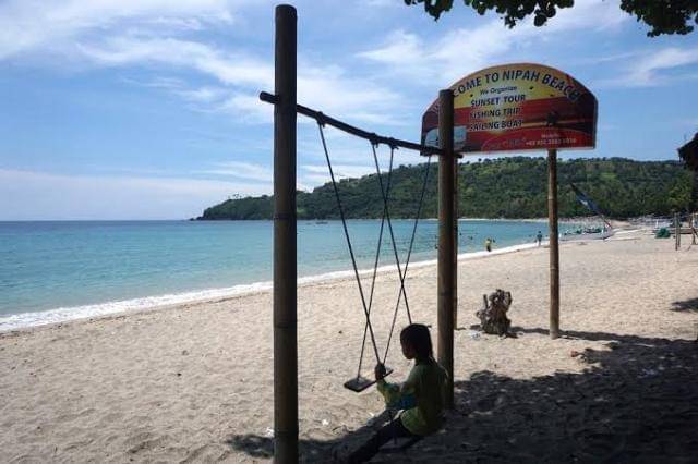 Pantai Nipah salah satu wisata di Lombok Utara