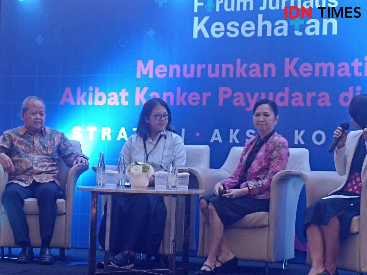 Diskusi Forum Jurnalis Kesehatan tentang Kanker Payudara di Westin, Jakarta Selatan, Senin (29/9/2025)/ IDN Times Dini Suciatiningrum 