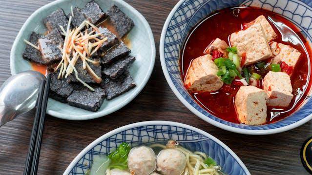 penyajian tahu bakso ayam (pexels.com/Jimmy Liao) 