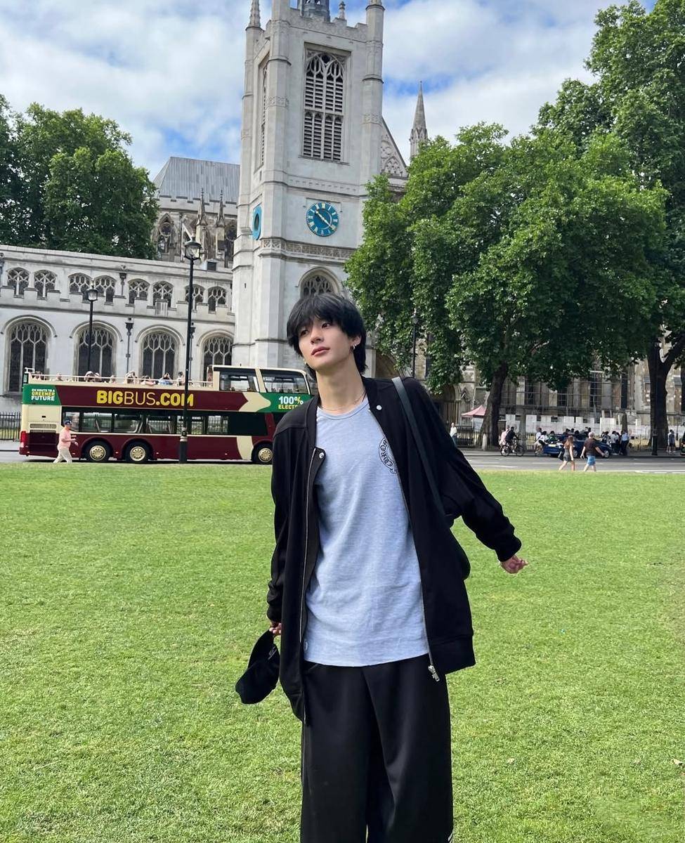 potret Anton RIIZE (instagram.com/riize_official)