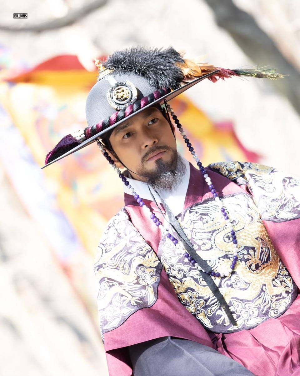 di balik layar drama The Haunted Palace (instagram.com/billions_ent_)