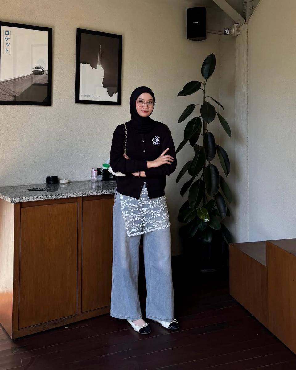 Mix and match boyish jeans Lutfi Putri 