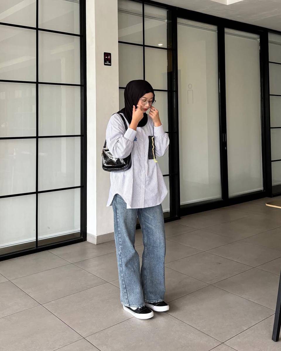 Gaya boyish jeans Lutfi Putri 