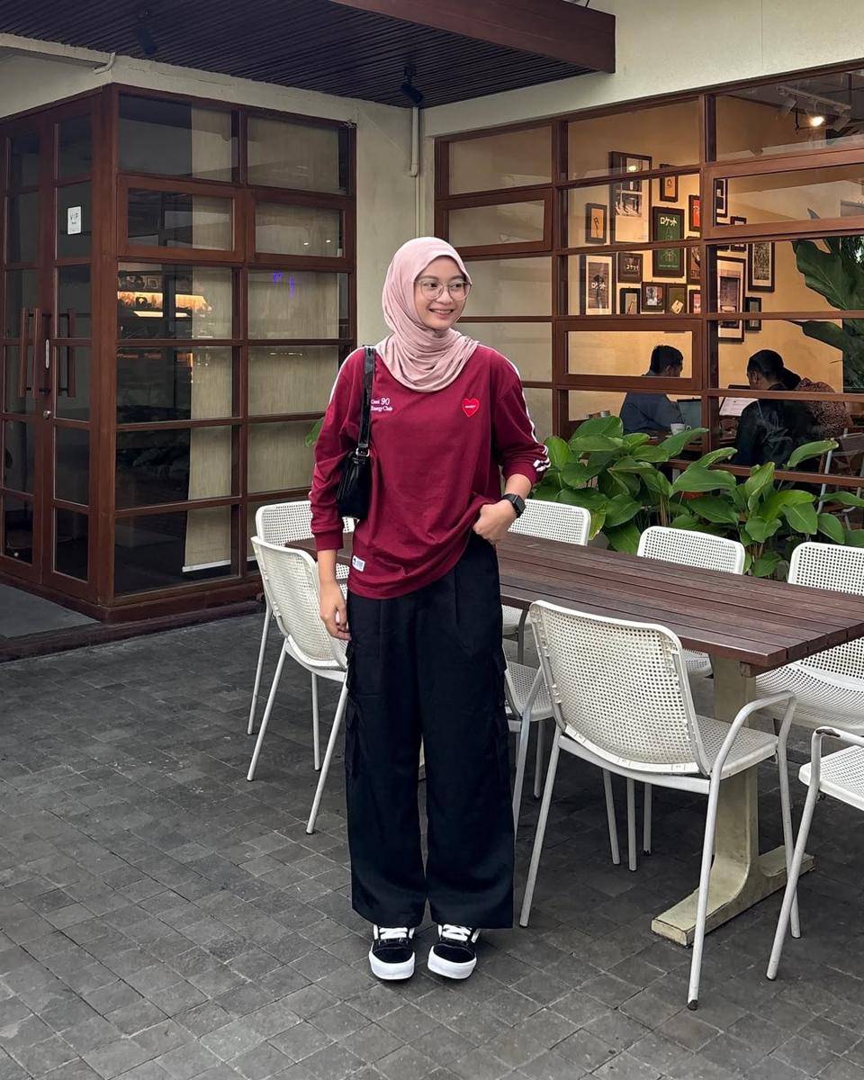 Outfit boyish jeans ala Lutfi Putri 