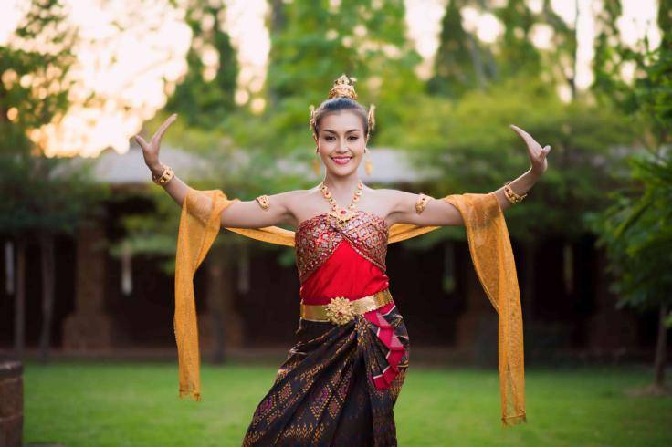 Ilustrasi tari tradisional (freepik.com/freepik)