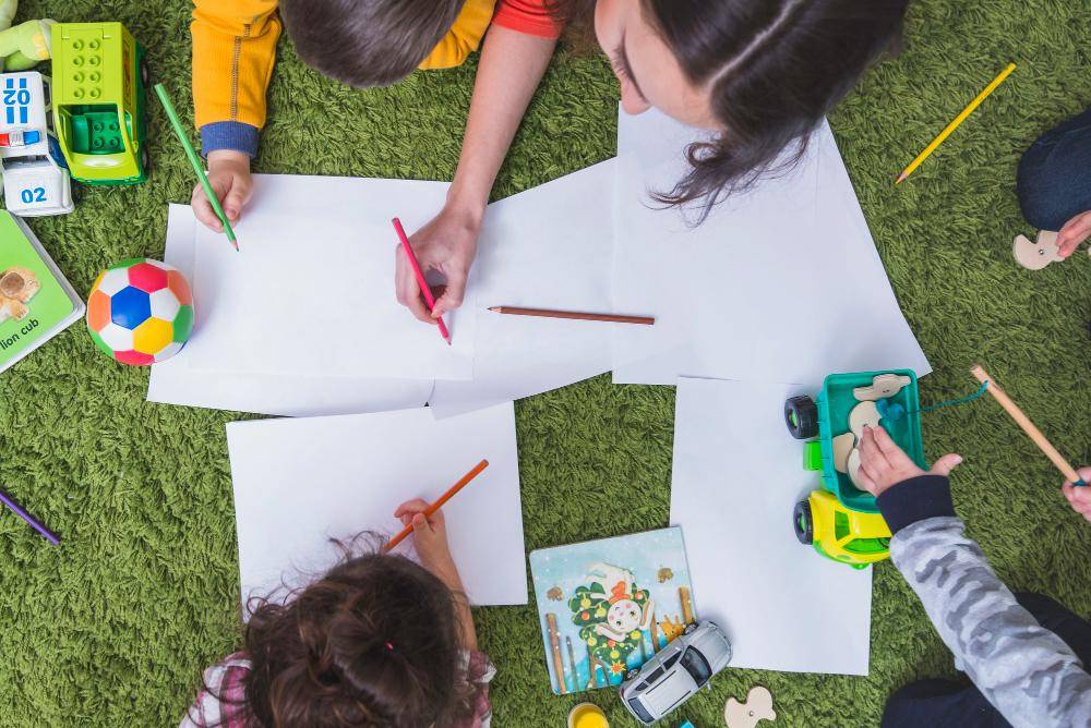 Ilustrasi lomba menggambar anak (freepik.com/freepik)