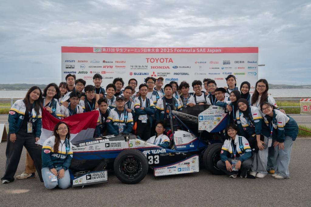 Potret tim arjuna ugm di Kompetisi Mobil Listrik Formula SAE Jepang (ugm.ac.id)