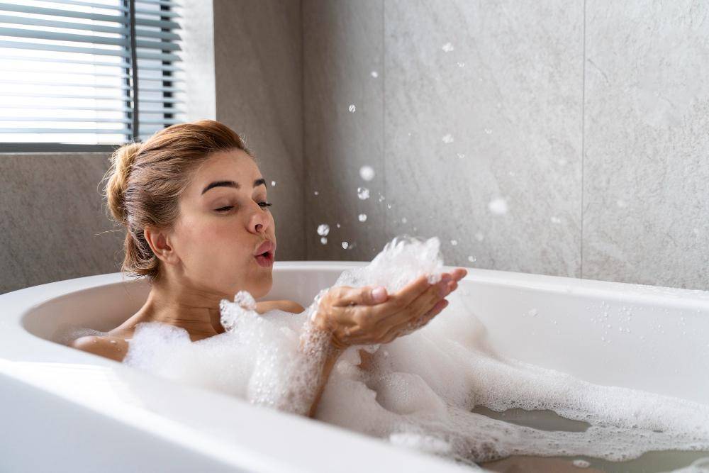 Ilustrasi Bubble bath (freepik.com/freepik)