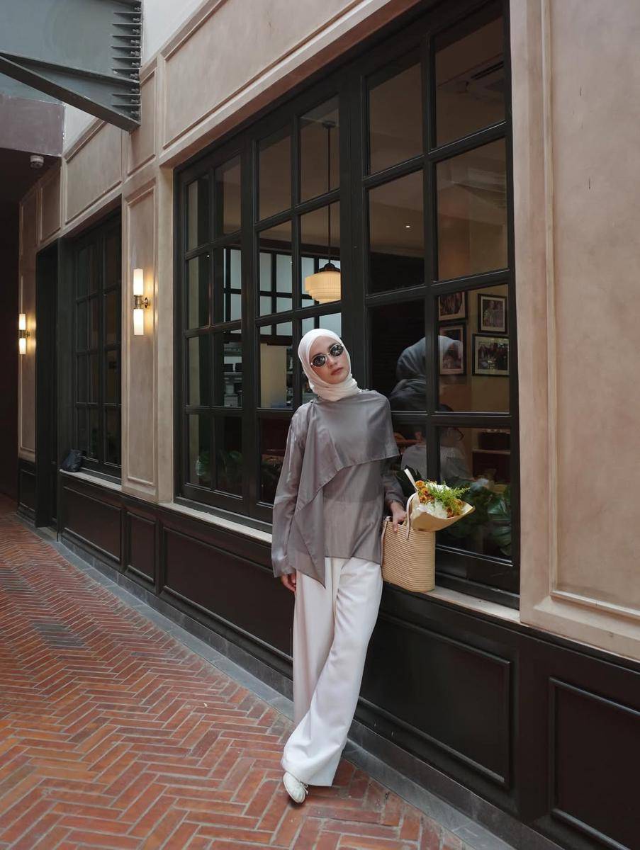 OOTD ala Dwi Handayani Syah Putri 