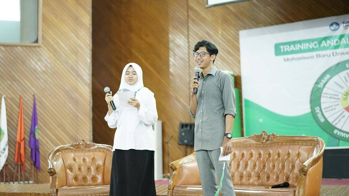 ilustrasi Master of Ceremony (unsplash.com/Herlambang Tinasih Gusti)