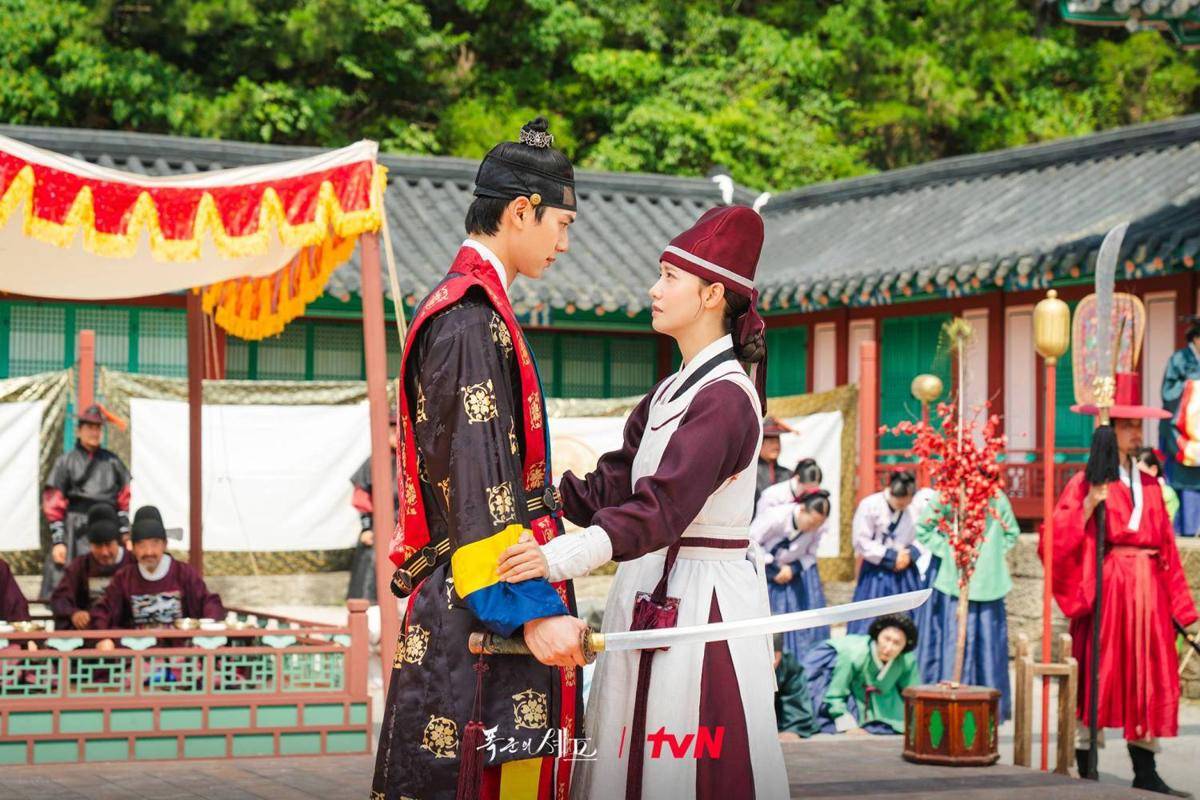 Cuplikan drama Korea Bon Appetit, Your Majesty