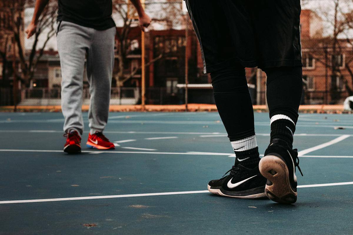 ilustrasi sneakers running (unsplash.com/Melisa Figueroa)